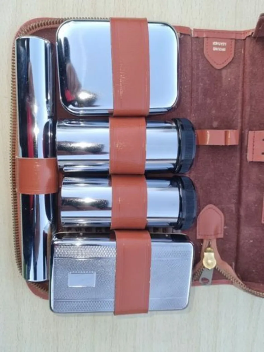 Mens Vintage Toiletry Bag - Image 2