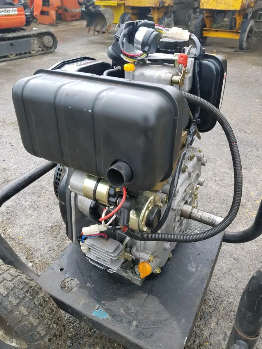 Kubota 1 cylinder diesel engine - Image 3