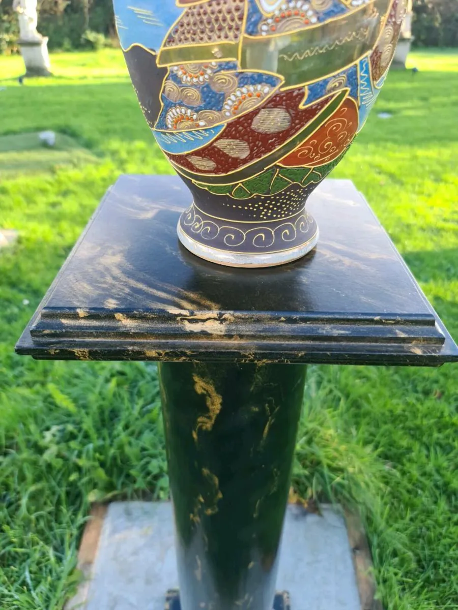 Large pedestal - Image 2