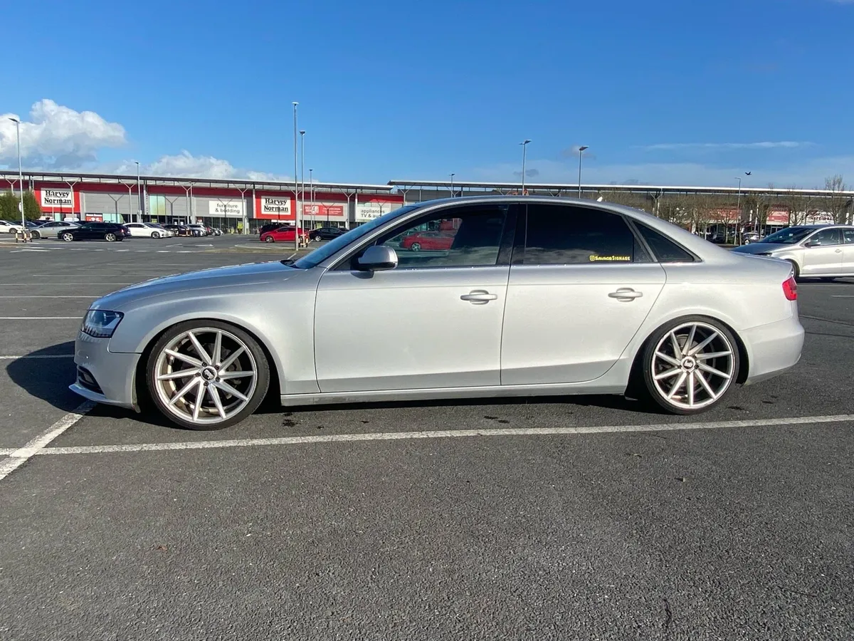 Audi A4 - Image 2