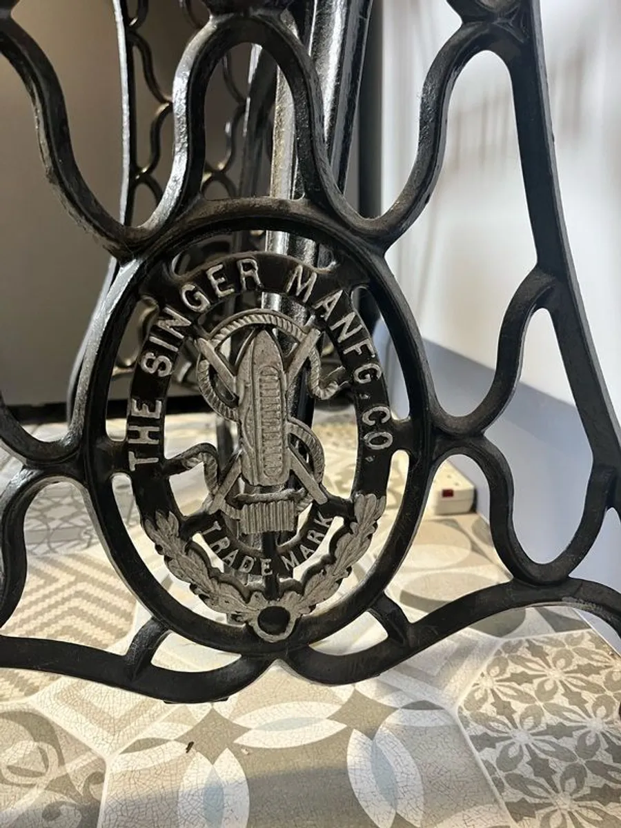 Antique Singer Sewing Machine Table and Chair - Image 4