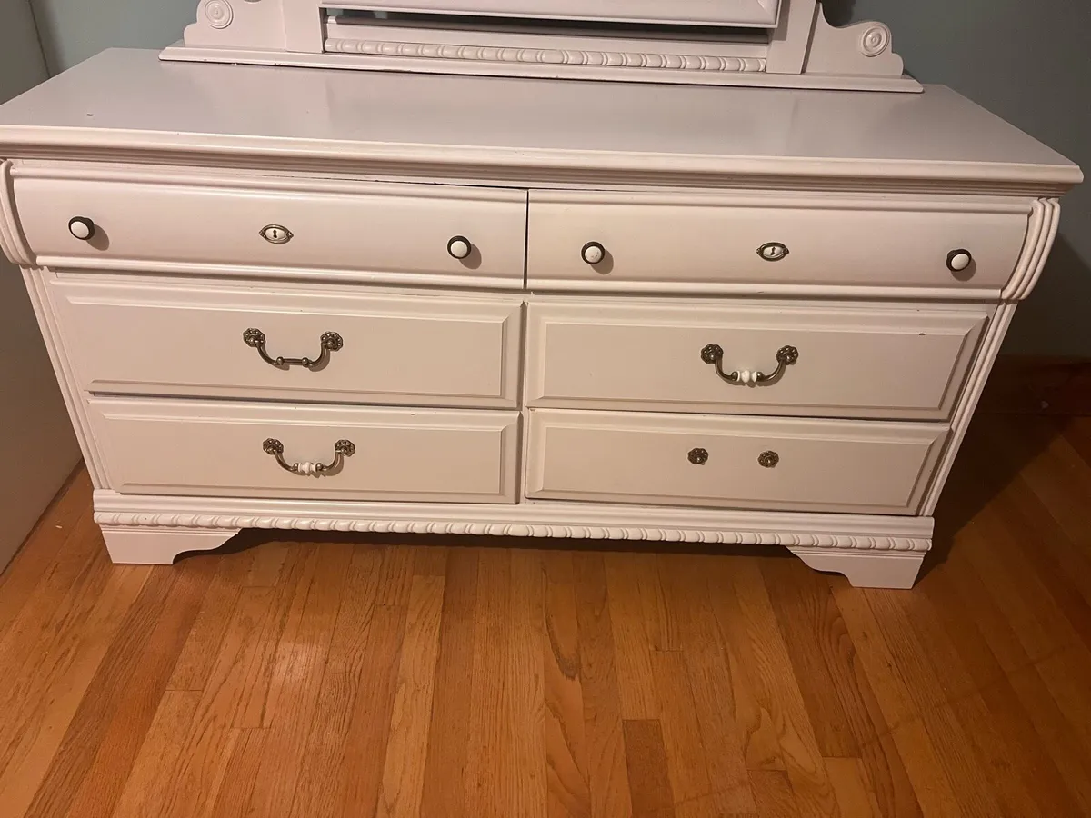 Dressing table - Image 2