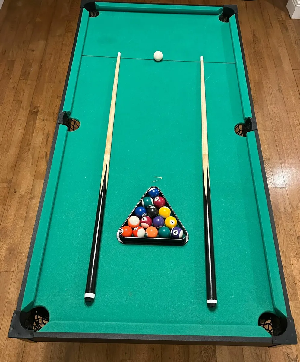 Pool table - Image 1