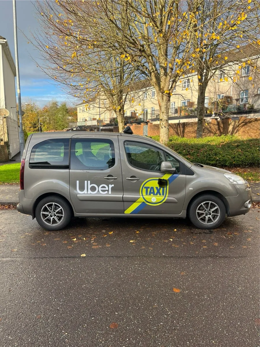 Rent a taxi peugeot partner - Image 2