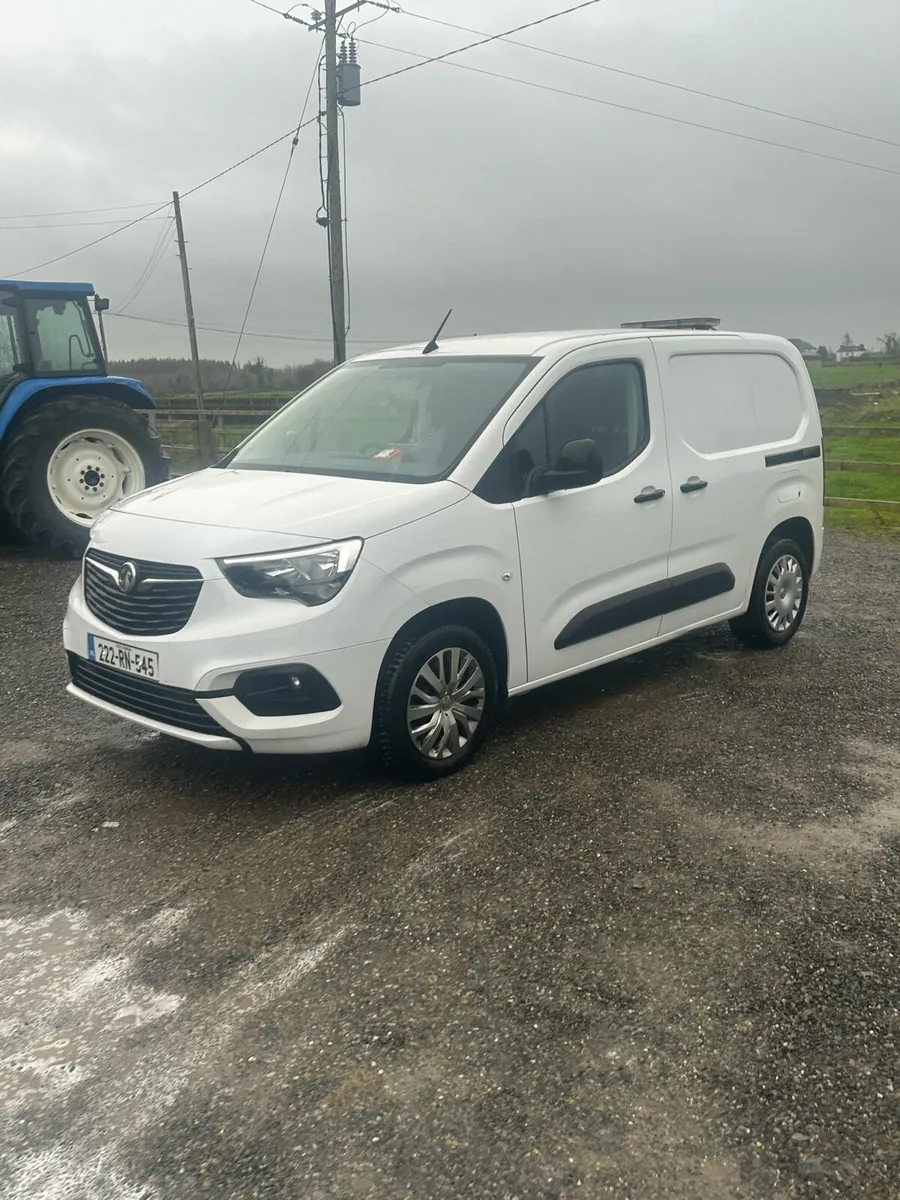 2022 Opel combo - Image 2