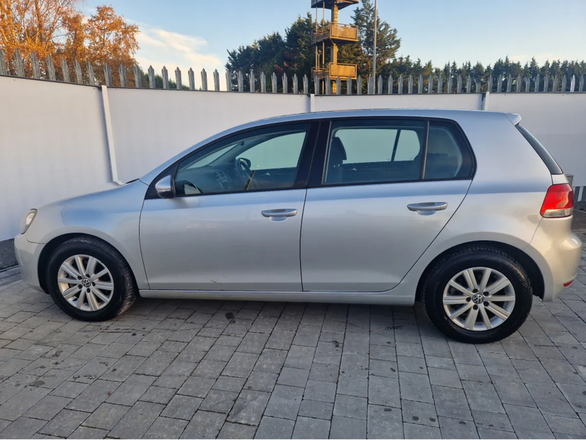 Volkswagen Golf 1.2 PETROL AUTO - Image 4