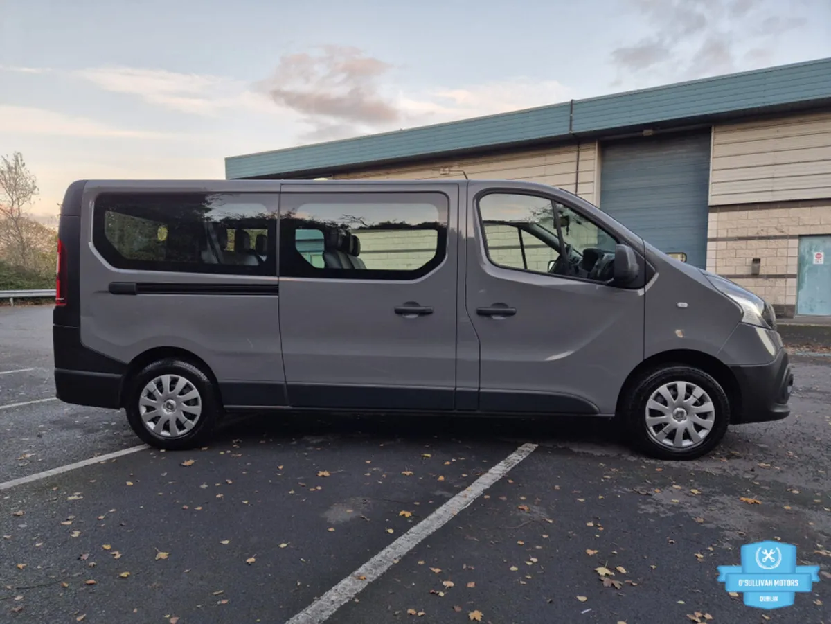 Renault Trafic / 2016/1.6 DIESEL/9 SEATER/MANUAL - Image 4