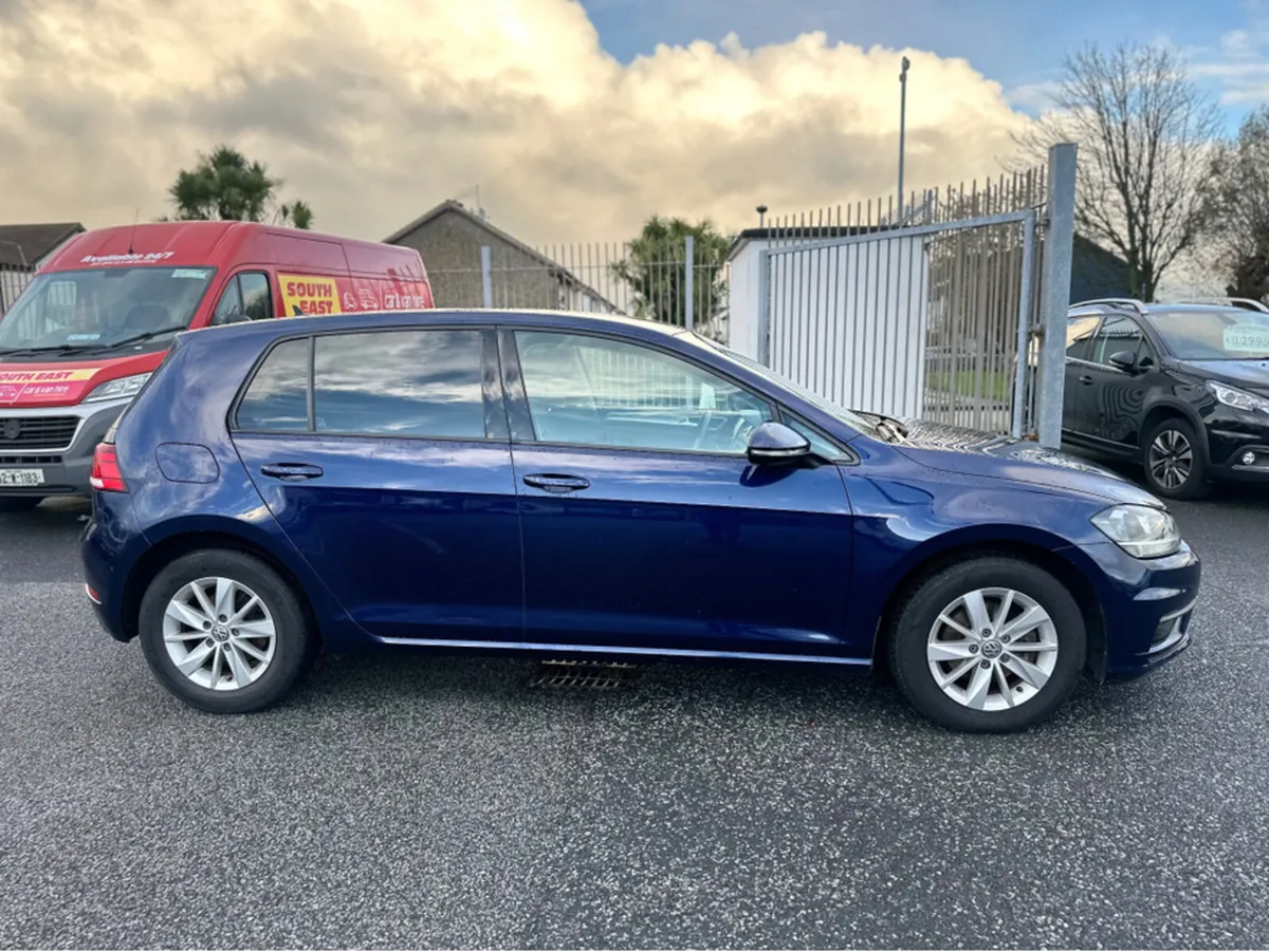 Volkswagen Golf TRENDLINE 1.6 TDI MANUAL 5SPEED 90 - Image 4