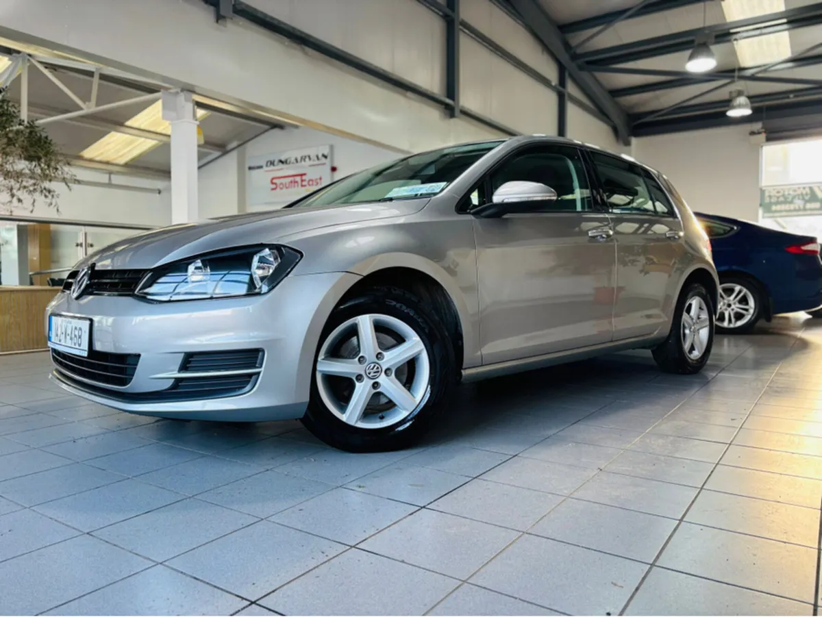 Volkswagen Golf TRENDLINE 1.2 TSI MANUAL 6SPEED FW - Image 3