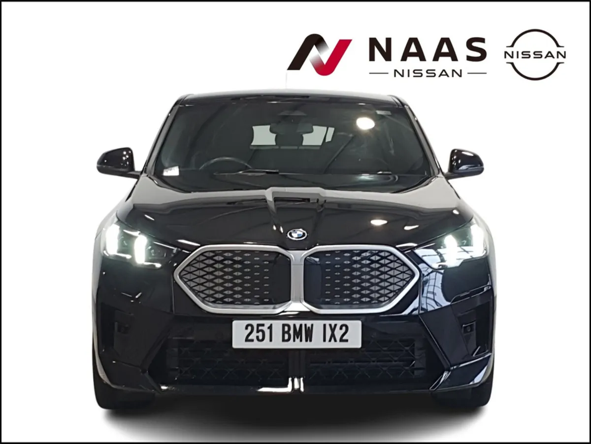 BMW iX2 EDRIVE20 M SPORT 65kWh (251) - Image 3