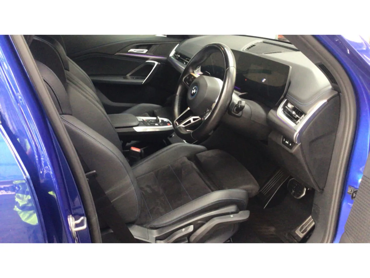 BMW iX1 30E X-DRIVE M SPORT AUTOMATIC **ONE OWNER - Image 4
