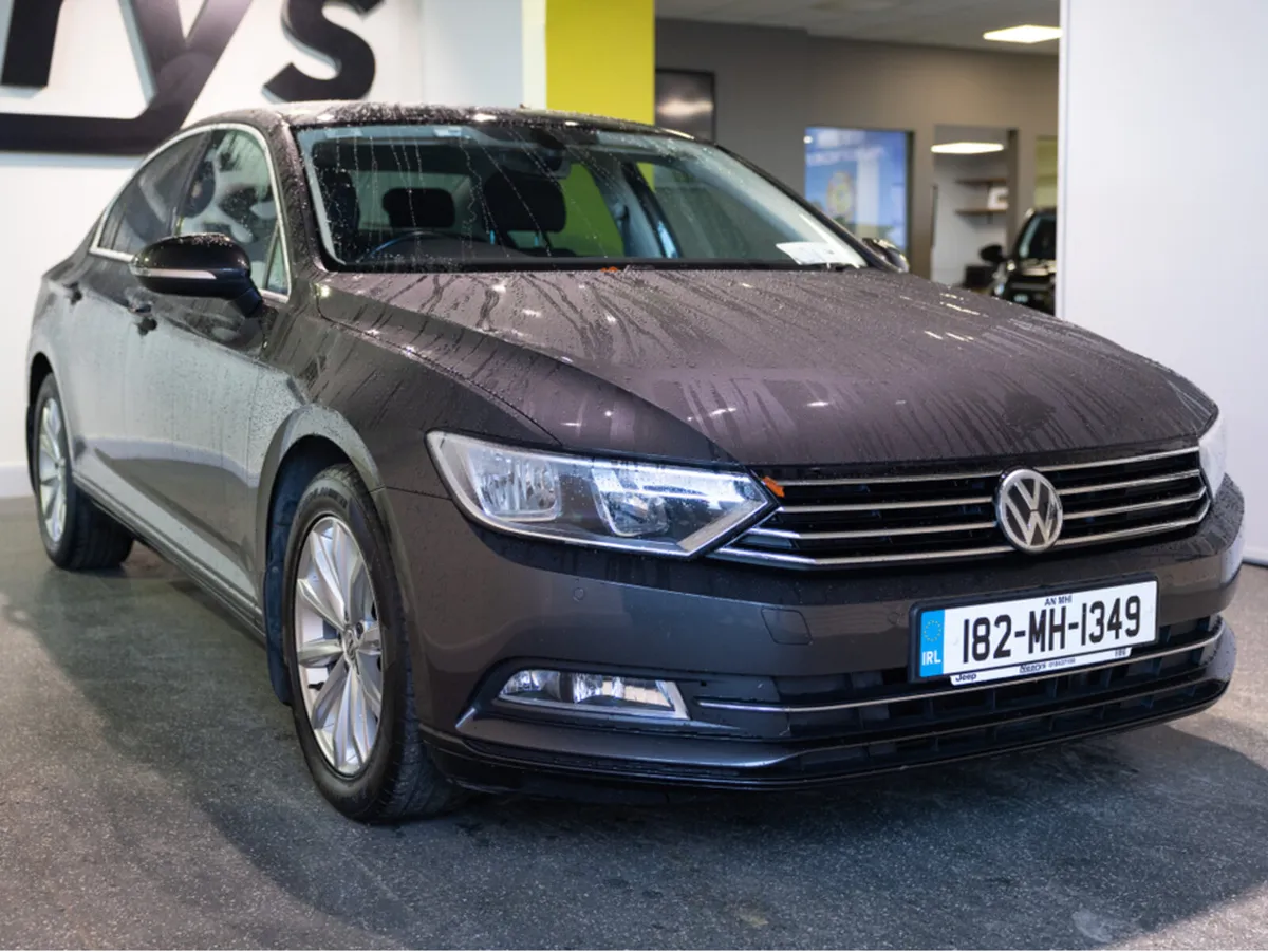 Volkswagen Passat CL 1.6 TDI MANUAL 6SPEED FWD 120 - Image 1