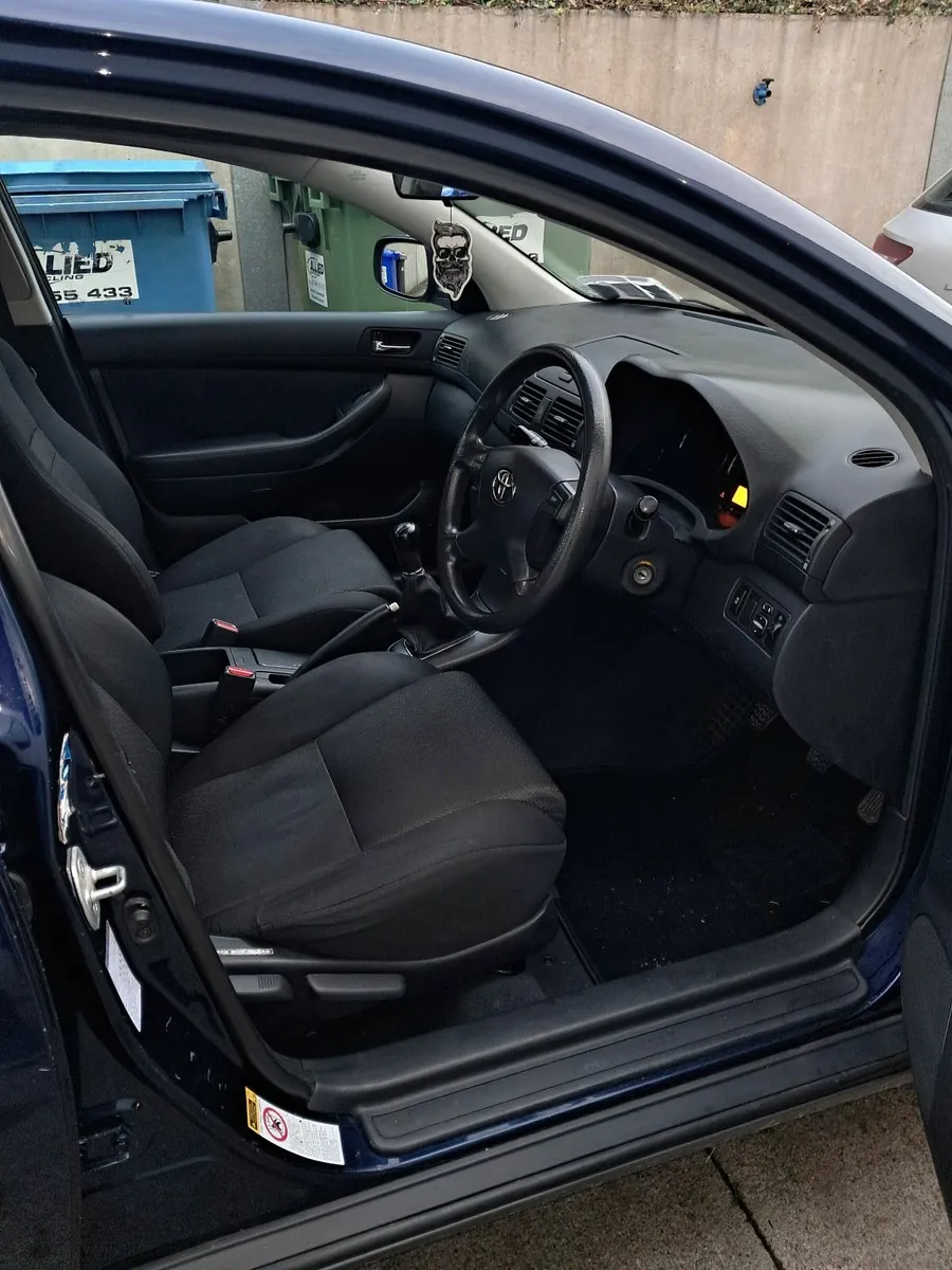 Toyota Avensis 2008 - Image 4