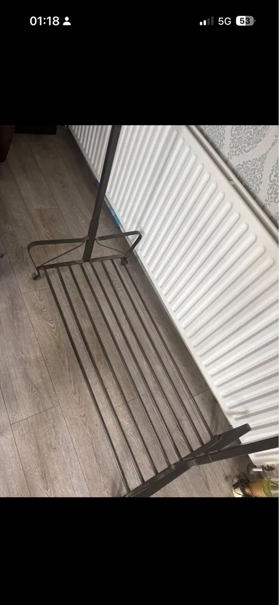 Clothes rail - Image 3