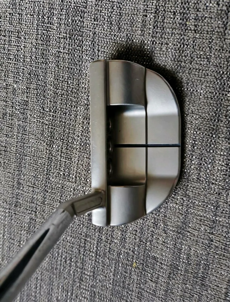 Mint Scotty Cameron Fastback Putter - Image 4