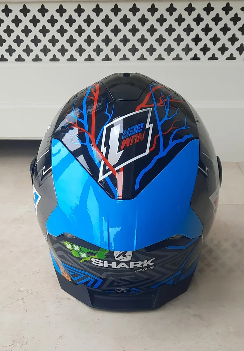 Motorcycle helmet - Image 3