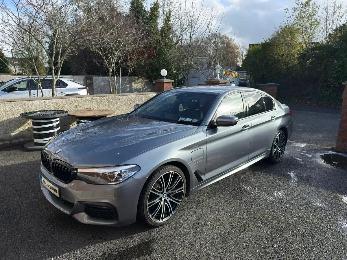 BMW 5-Series 2019 - Image 1