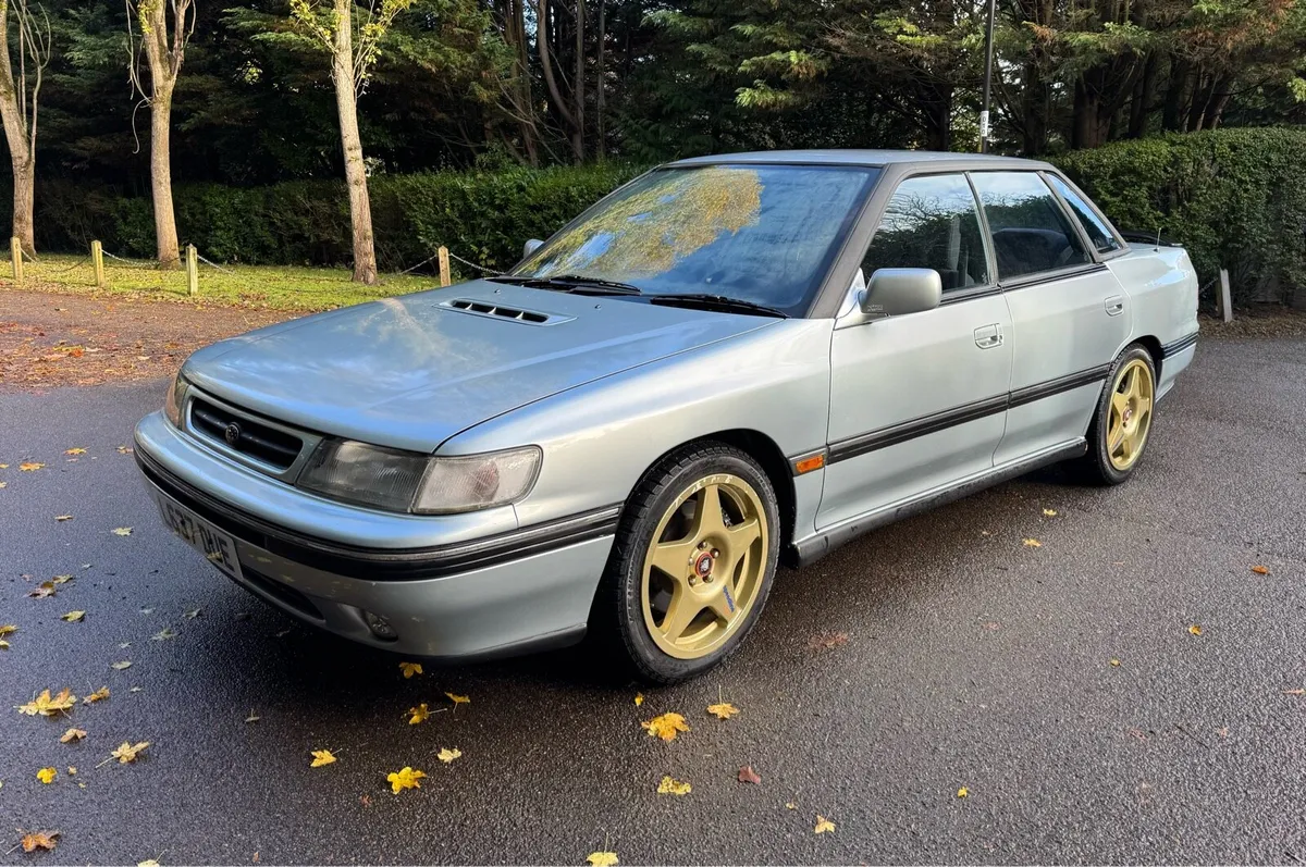 Subaru Legacy RS - Image 4