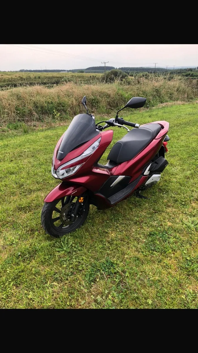 Honda pcx 150cc  2019 - Image 2