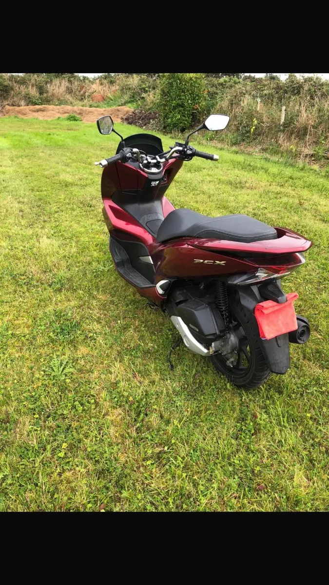 Honda pcx 150cc  2019 - Image 4
