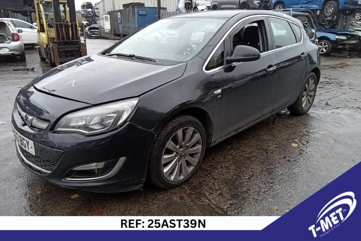 2013 VAUXHALL ASTRA BREAKING FOR PARTS - Image 2