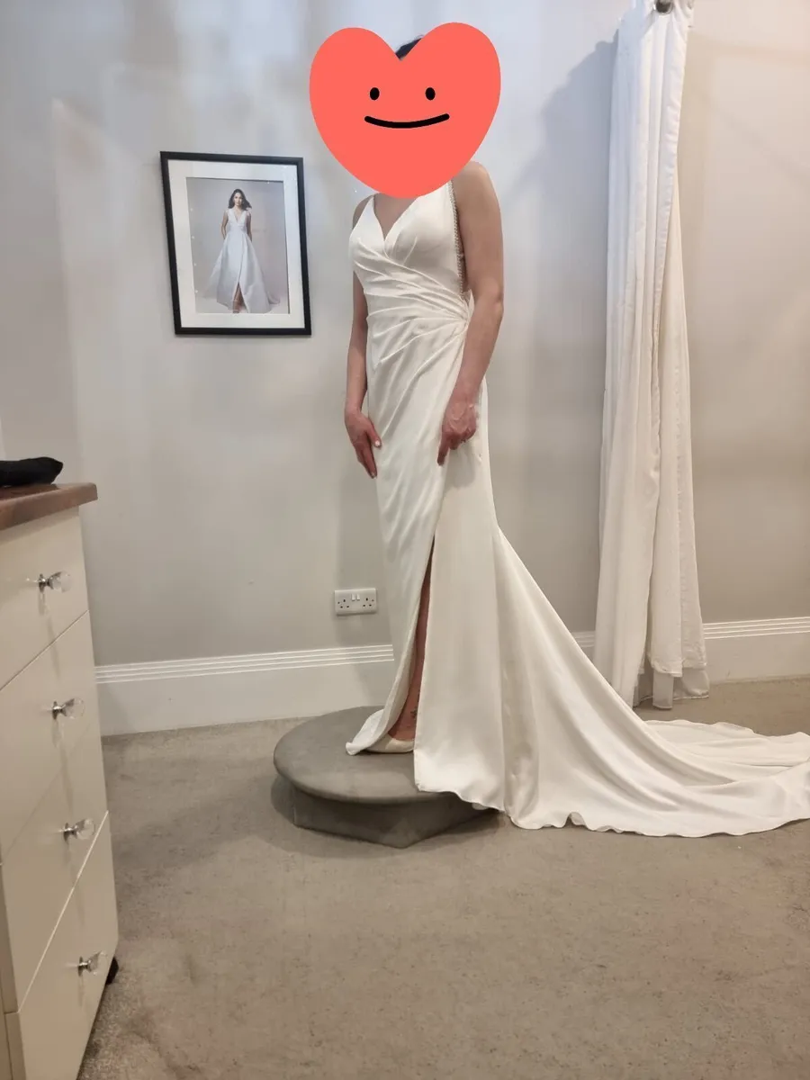 Wedding dress - Image 1