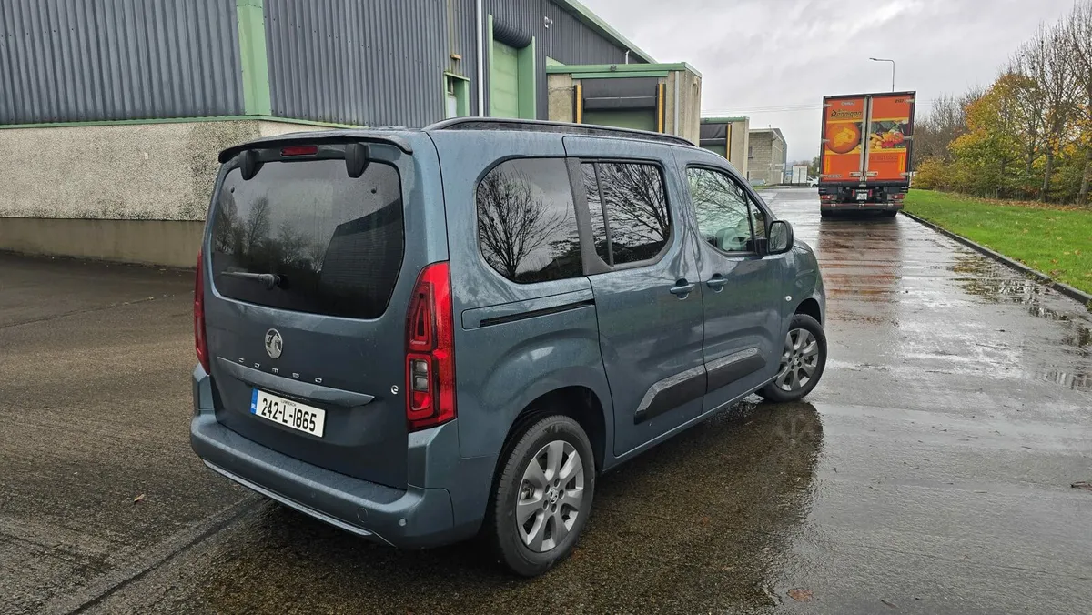 Vauxhall Opel Combo EV Electric 3 Isofix - Image 4