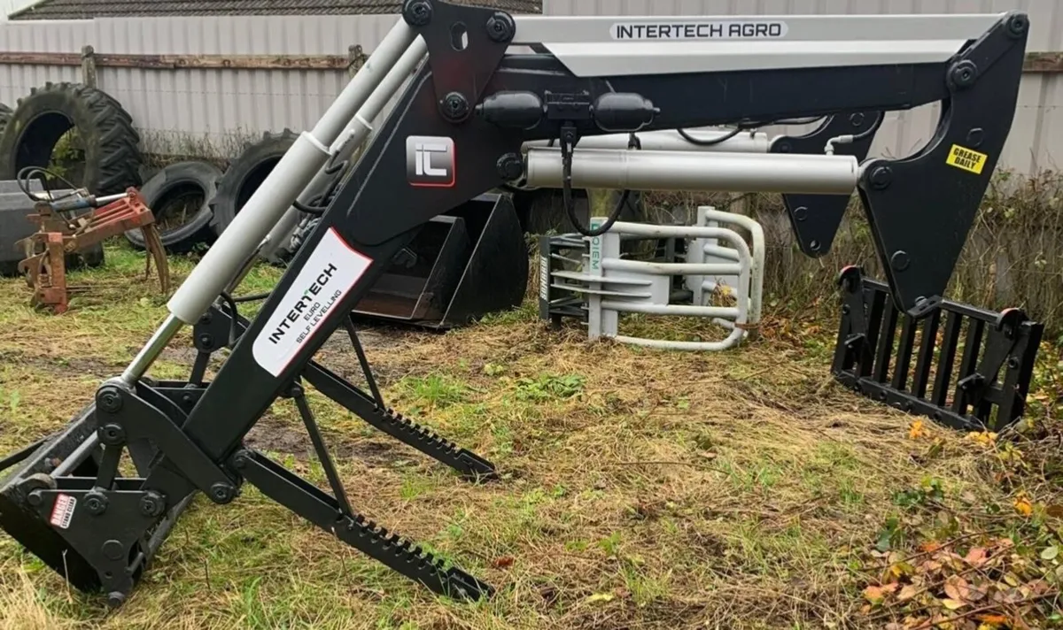 LOADERS AND BRACKETS for SALE - Image 1