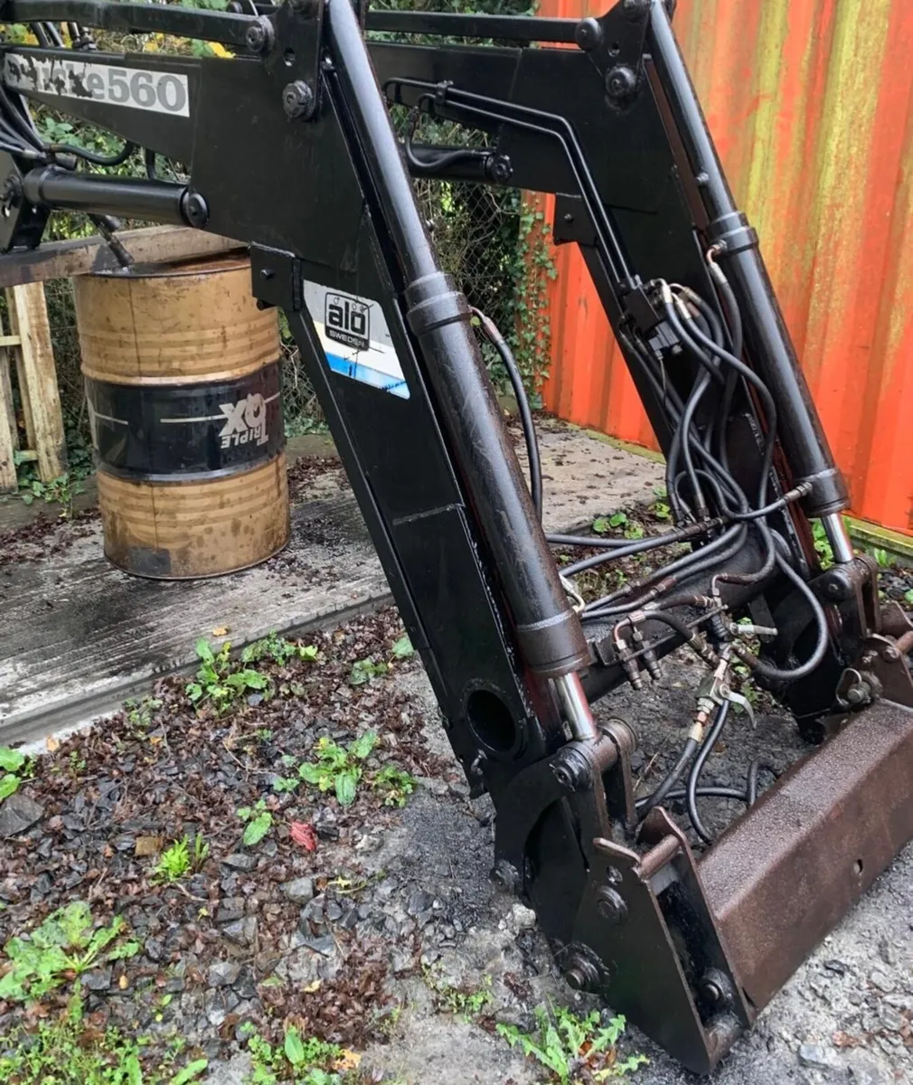 LOADERS AND BRACKETS for SALE - Image 3