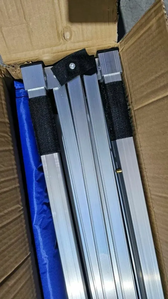 3x3m Blue Pop-Up Gazebo with 3mm Aluminum Frame - Image 2