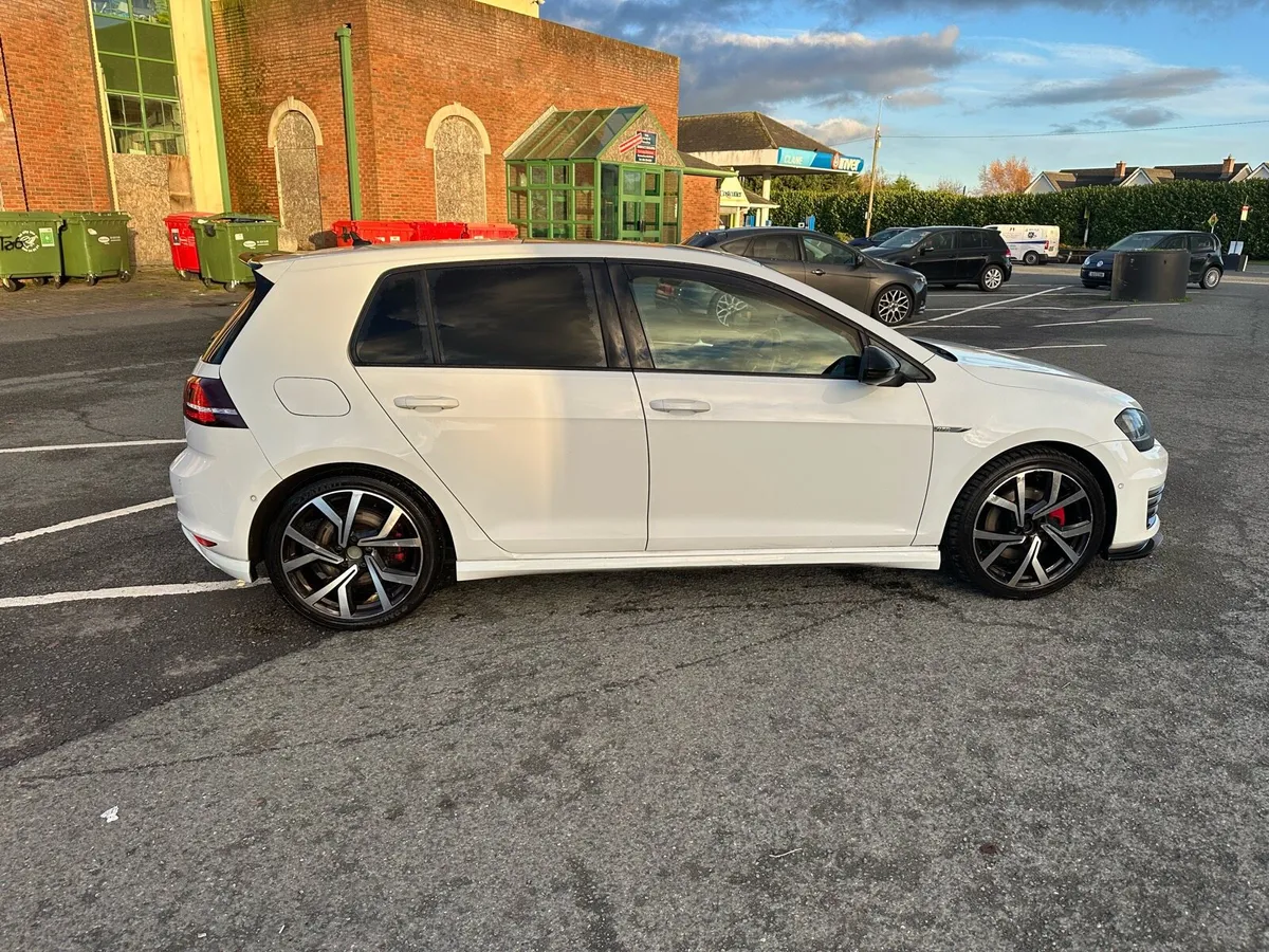 2016 Volkswagen Golf GTD DSG - Image 4