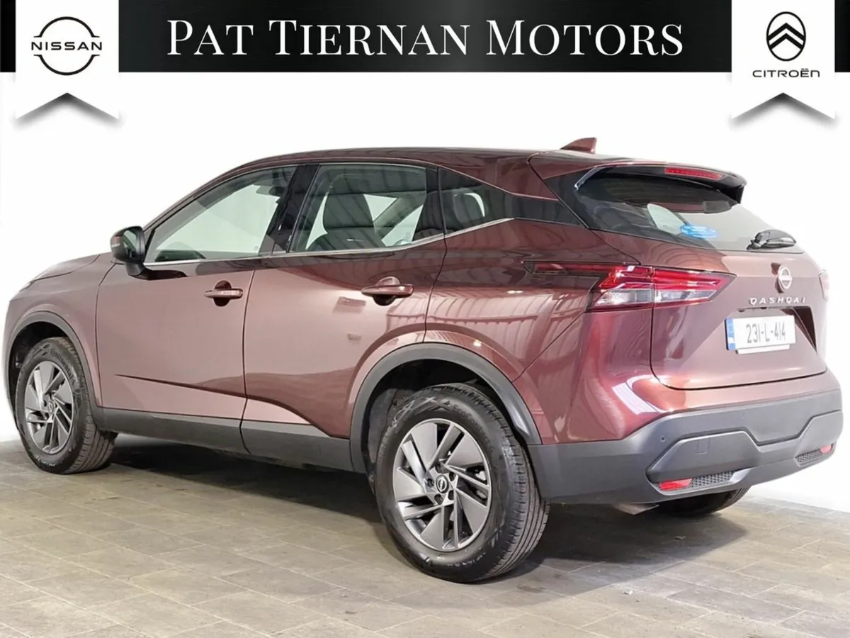 Nissan Qashqai **SOLD**1.3 PET MILD HYBRID SV - Image 2