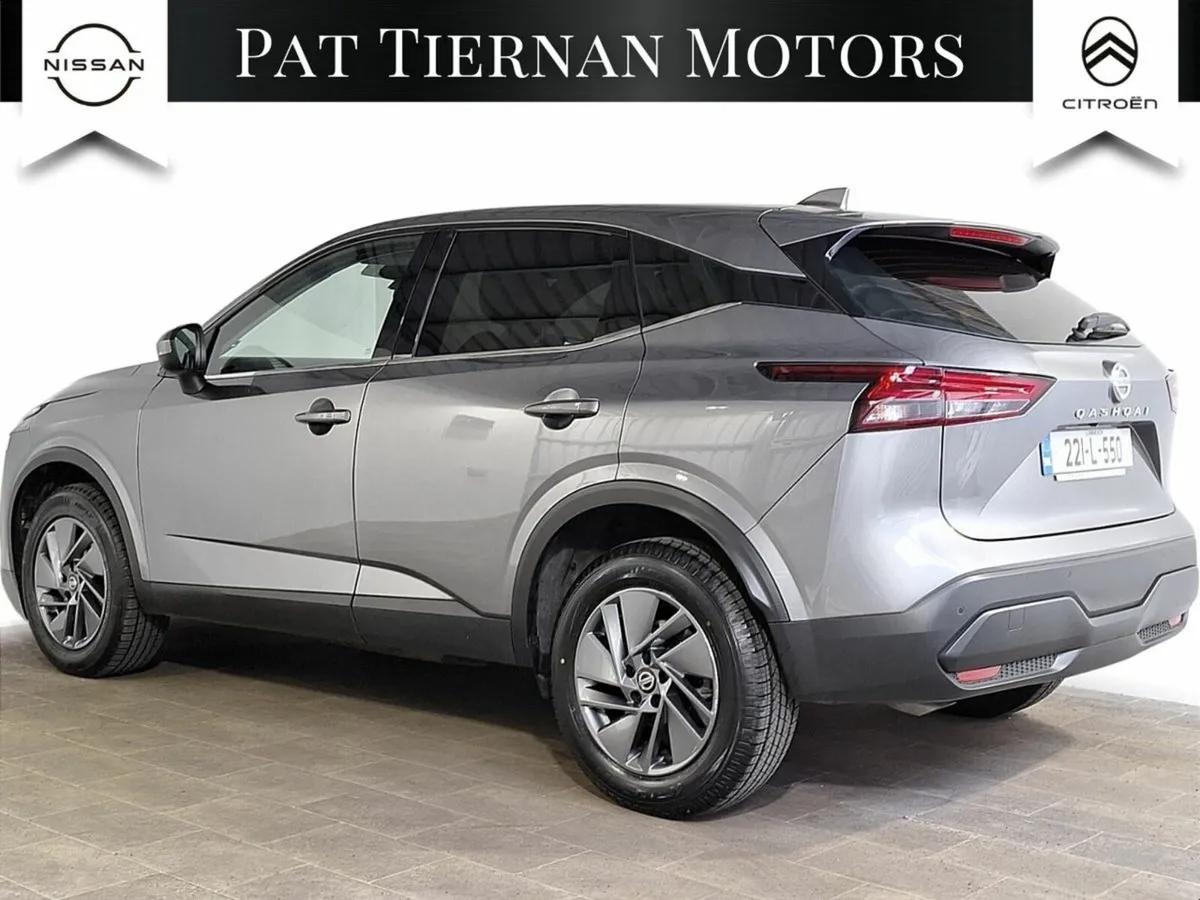 Nissan Qashqai 1.3 PET MILD HYBRID SV - Image 2