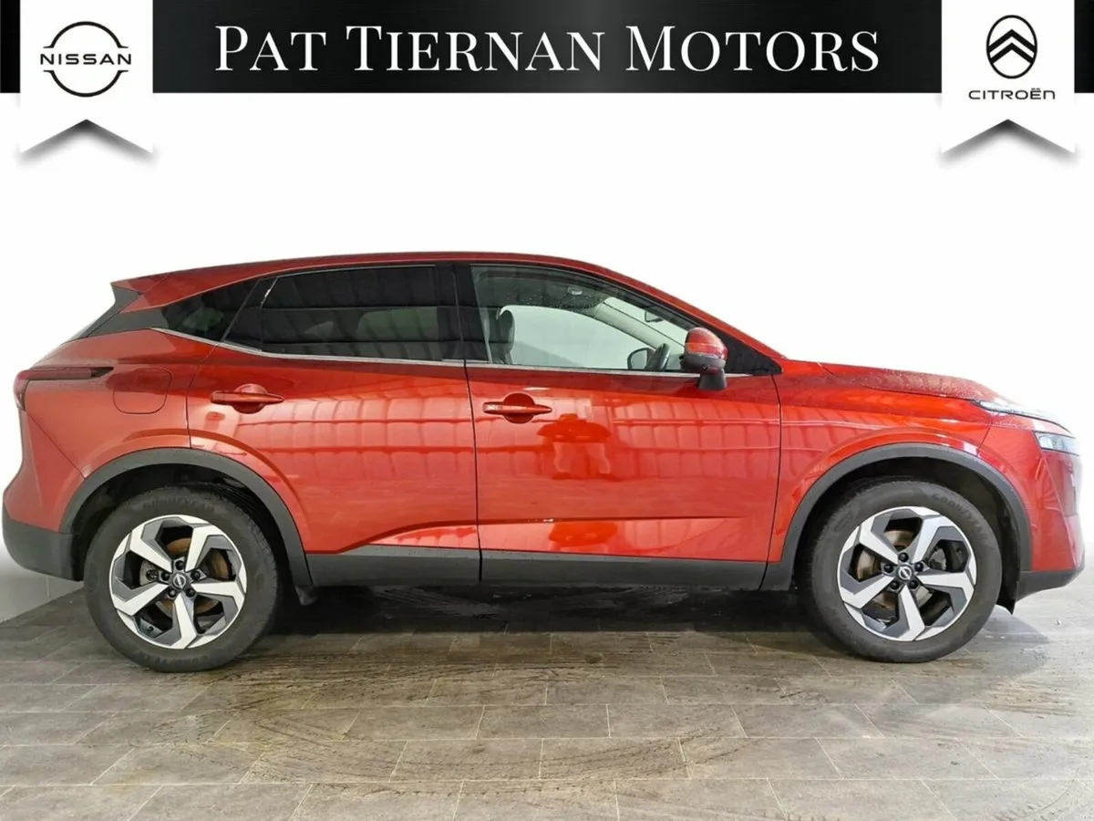 Nissan Qashqai **SOLD**1.3 PET MILD HYBRID SV PREM - Image 3