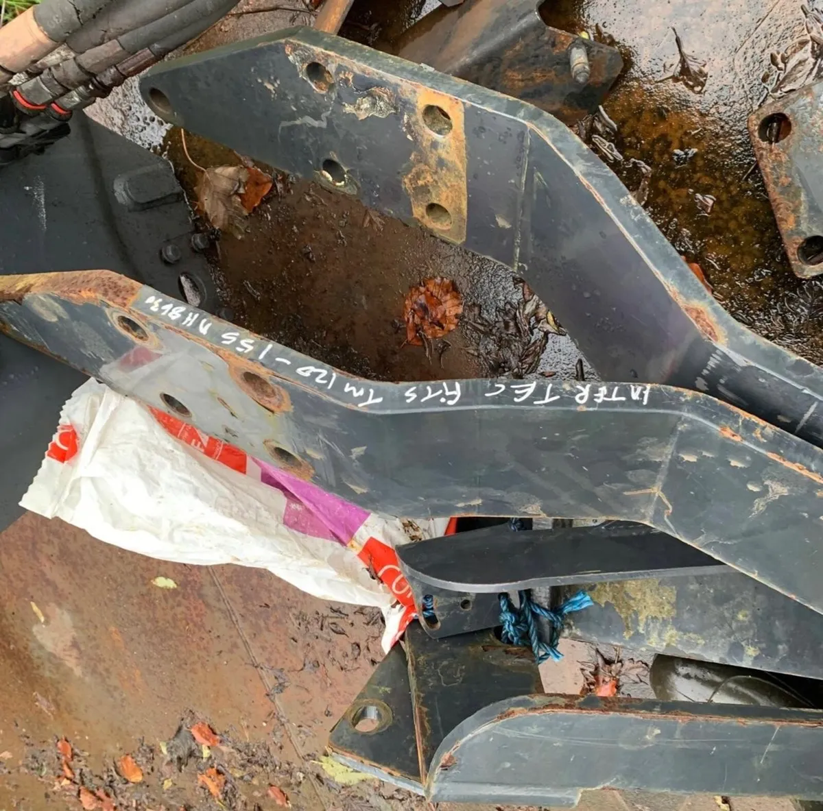 LOADERS AND BRACKETS for SALE - Image 4