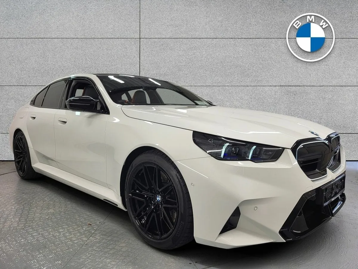 BMW M5 PHEV 4DR AUTO - Image 1