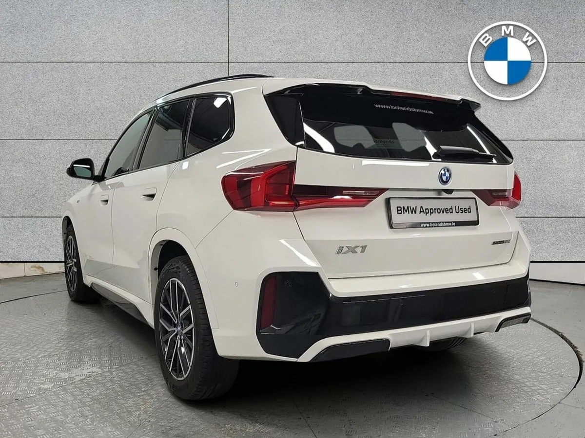 BMW iX1 eDrive20 M Sport - Image 4