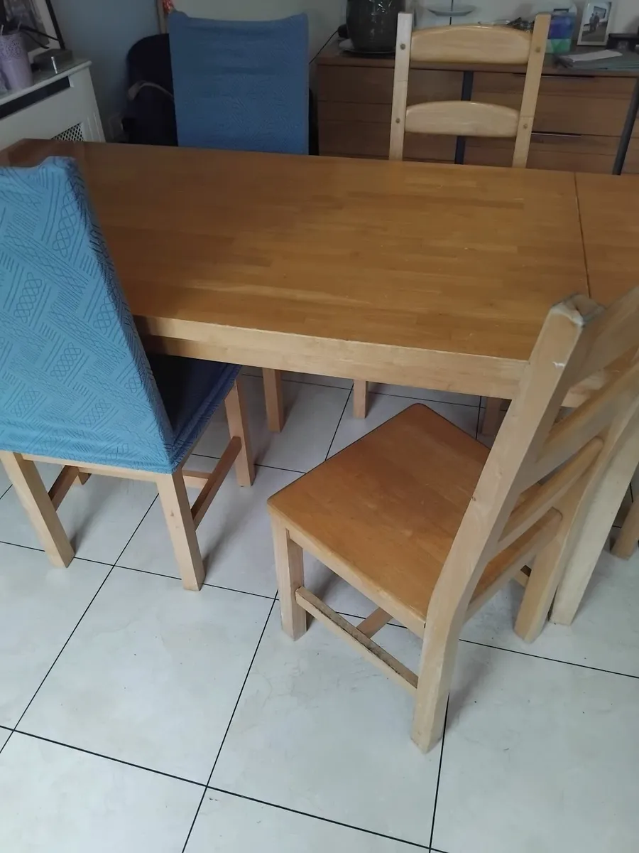 Great quality Dining room table and 6 chairs - Image 3