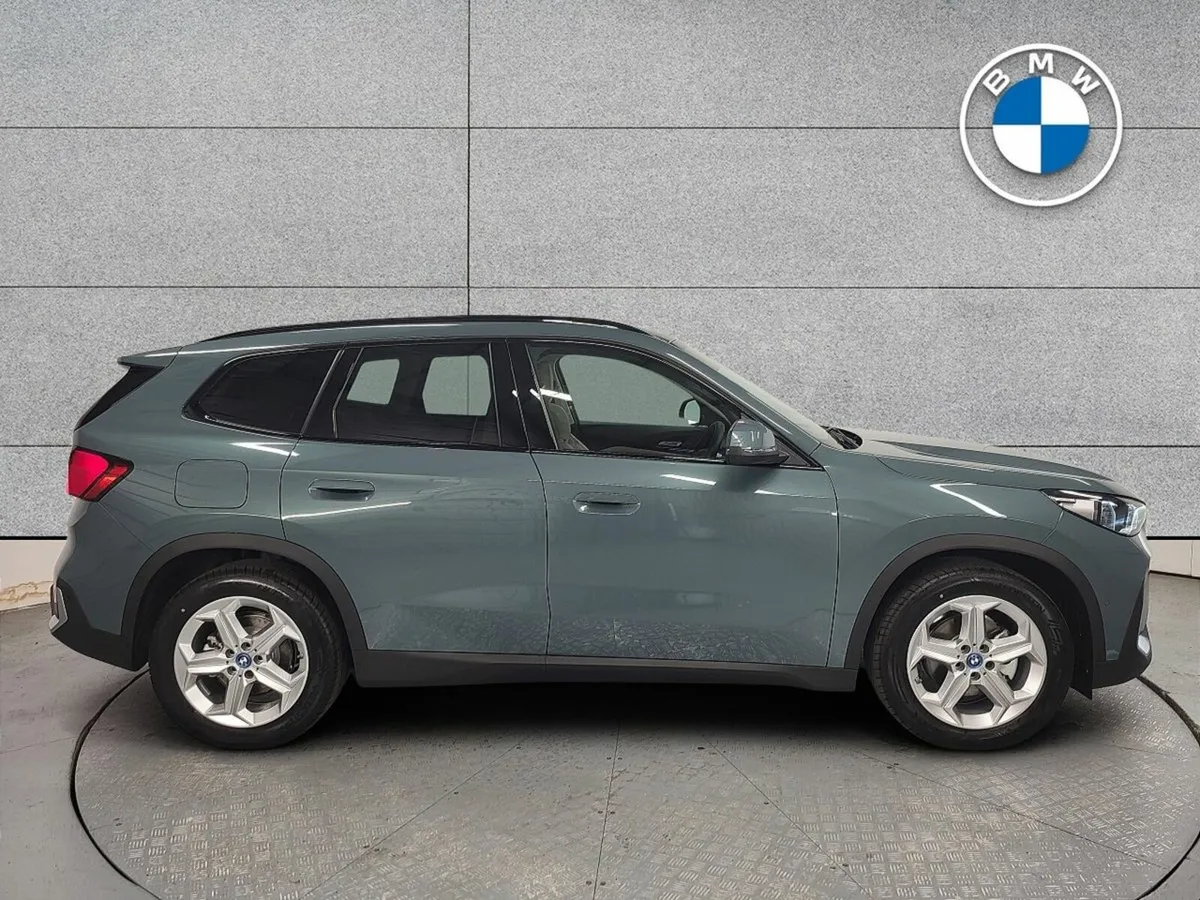 BMW iX1 eDrive20 Sport - Image 4