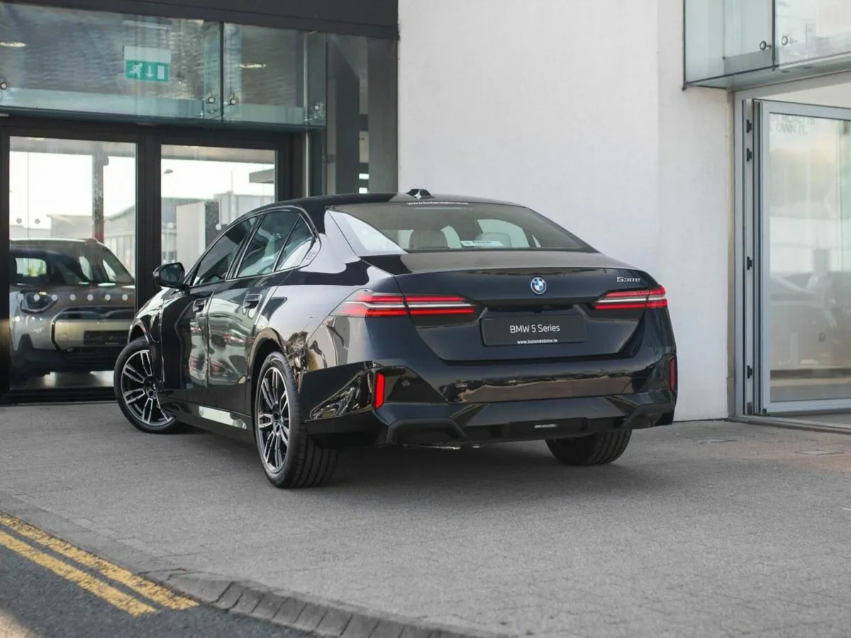 BMW 5-Series 530e M Sport Saloon - Image 2