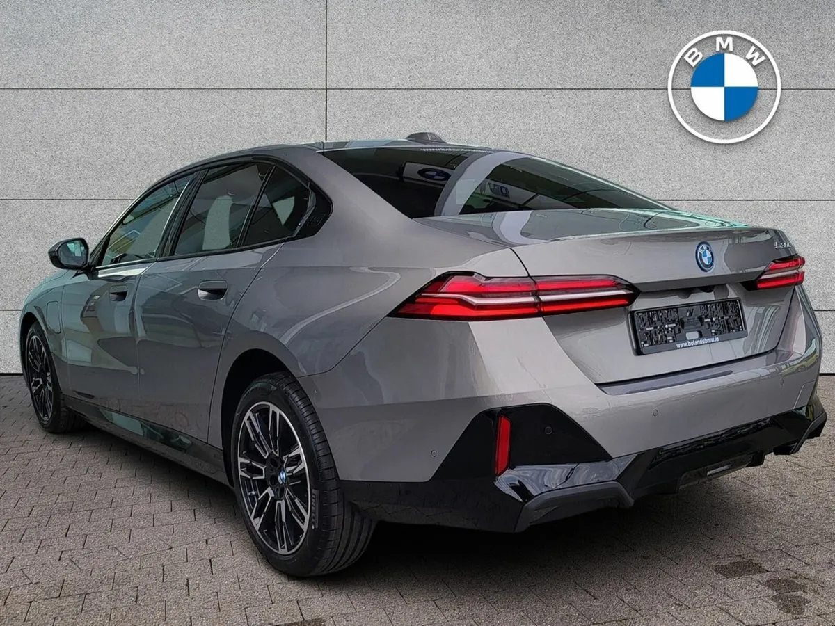 BMW 5-Series 2.0 - Image 3