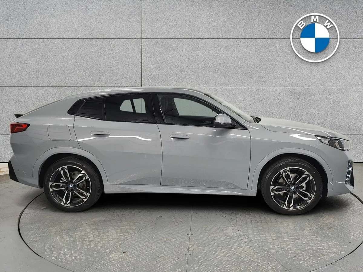 BMW iX2 eDrive20 M Sport - Image 4