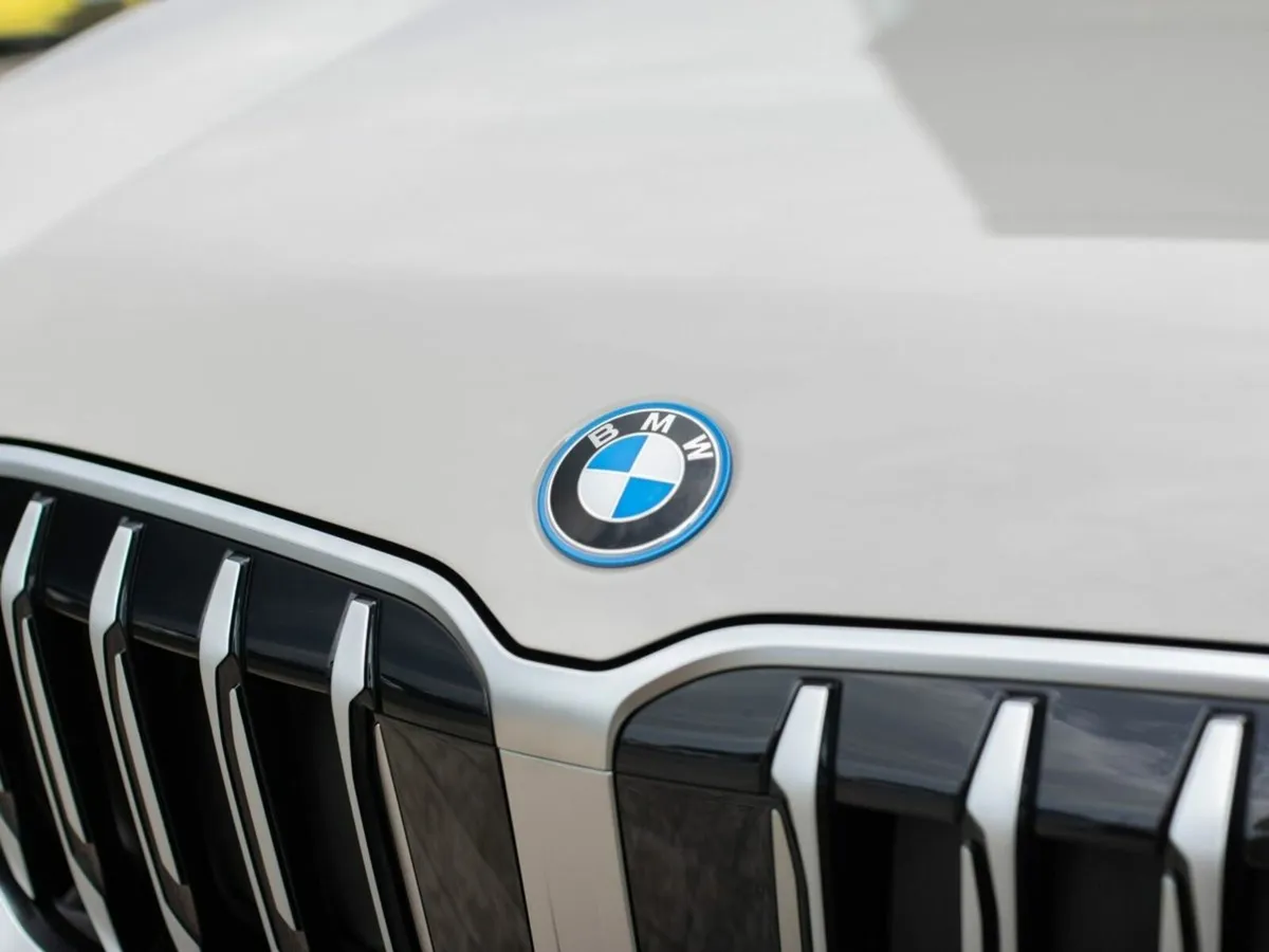 BMW X1 xDrive25e xLine - Image 3