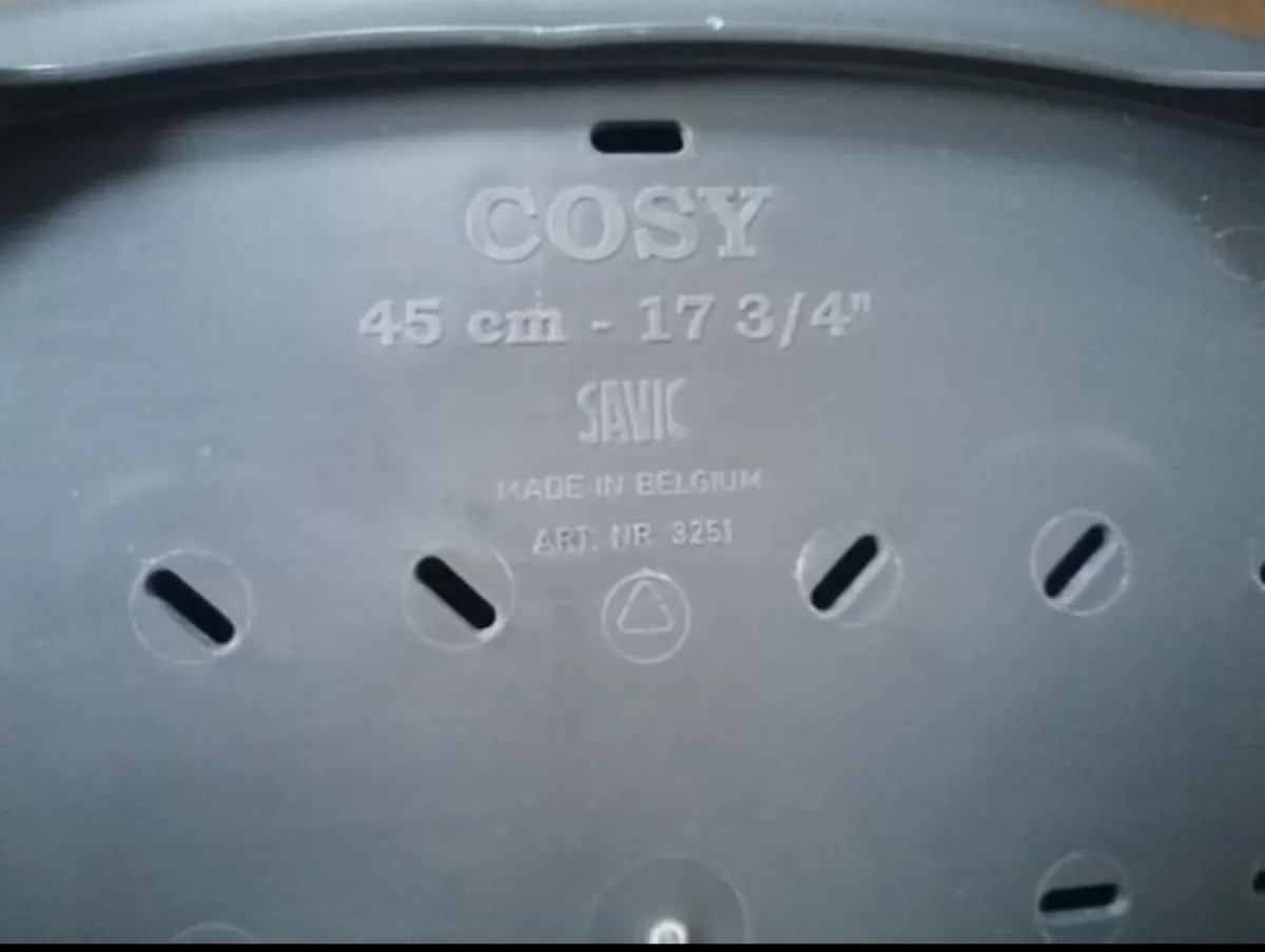 Small Dog Bed - Image 3