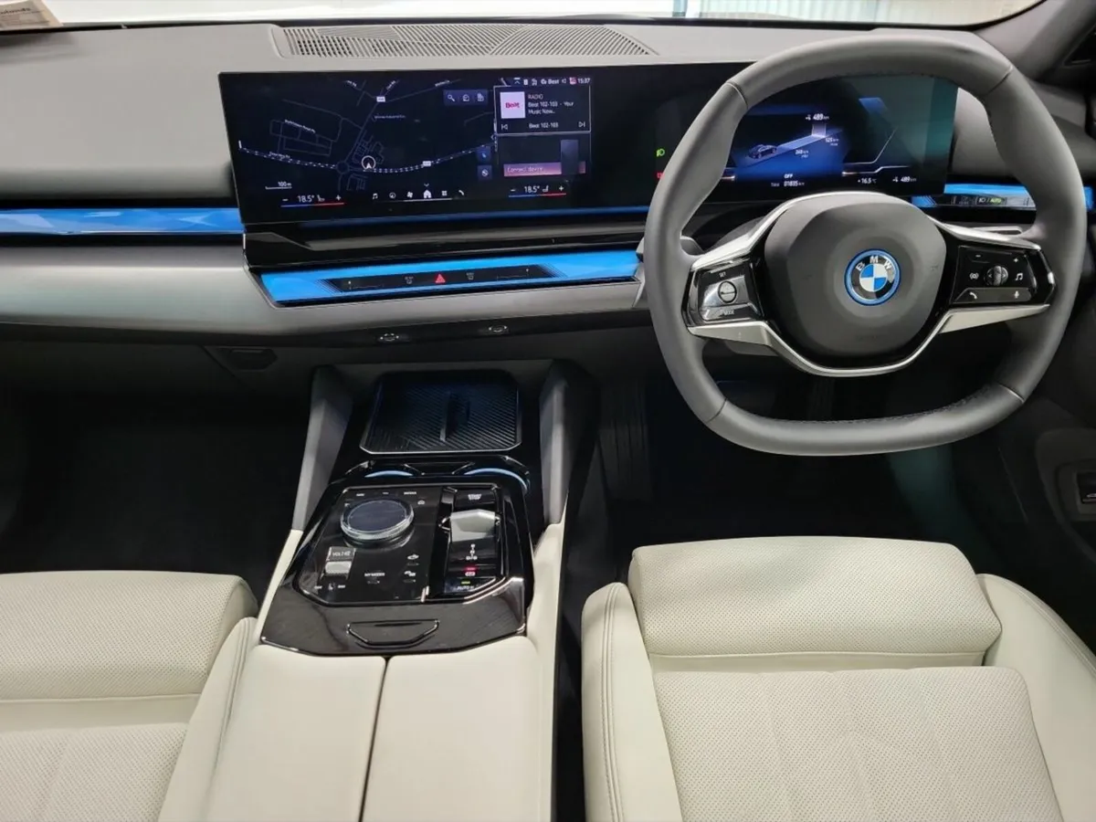 BMW i5 eDrive40 Sport - Image 4