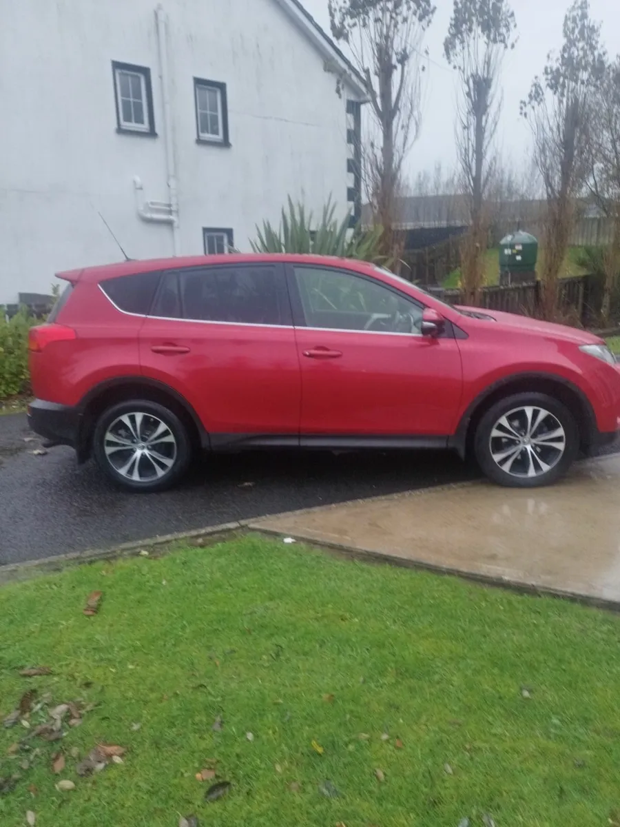 Toyota RAV4 2014 - Image 2