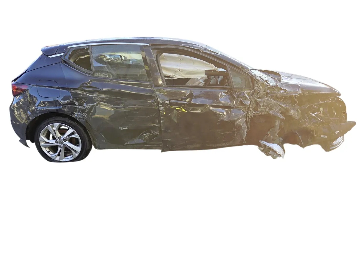 2016 OPEL ASTRA For Breaking/Dismantling - Image 2