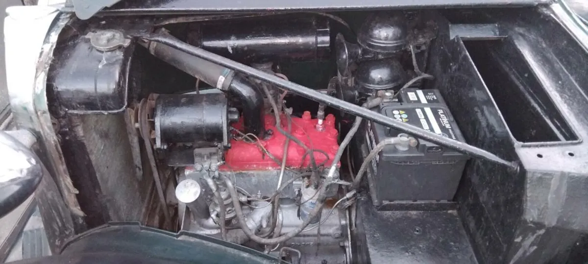 Very rare Sunbeam Talbot Sedan1948 and VW Wizard - Image 2