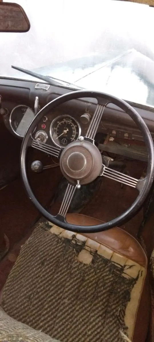 Very rare Sunbeam Talbot Sedan1948 and VW Wizard - Image 4