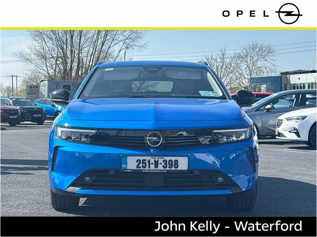 Opel Astra Elegance 1.2 Turbo 110PS Petrol 6 Speed - Image 3